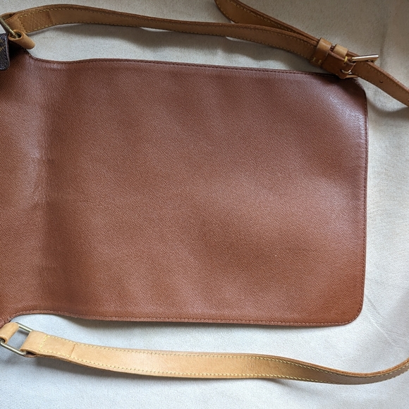 Authentic Louis Vuitton Musette GM Crossbody Messengar Bag - Picture 6 of 12